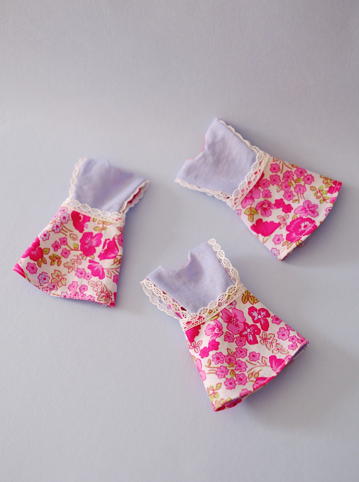 Pink & cornflower ditsy floral Blythe doll pinafore dress